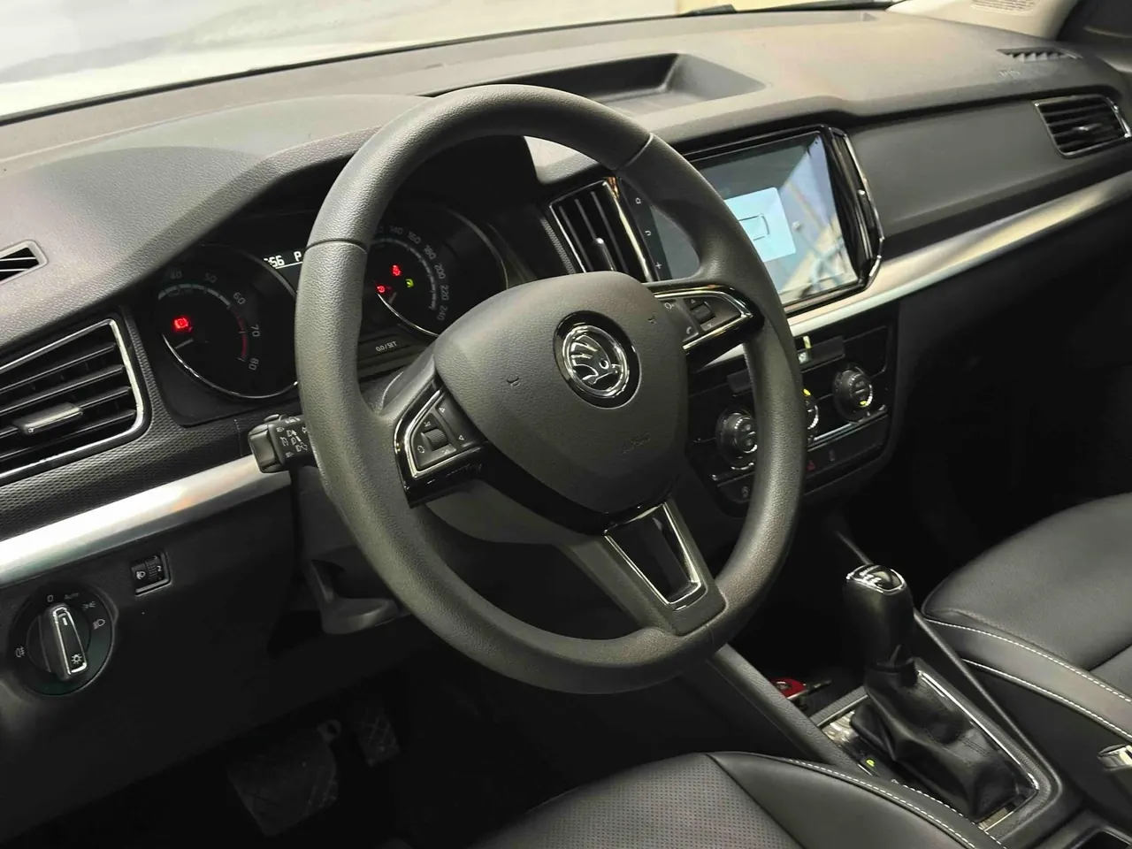 Skoda 2022 Komick 1.5 Comfortable Edition Automatic Gear 4