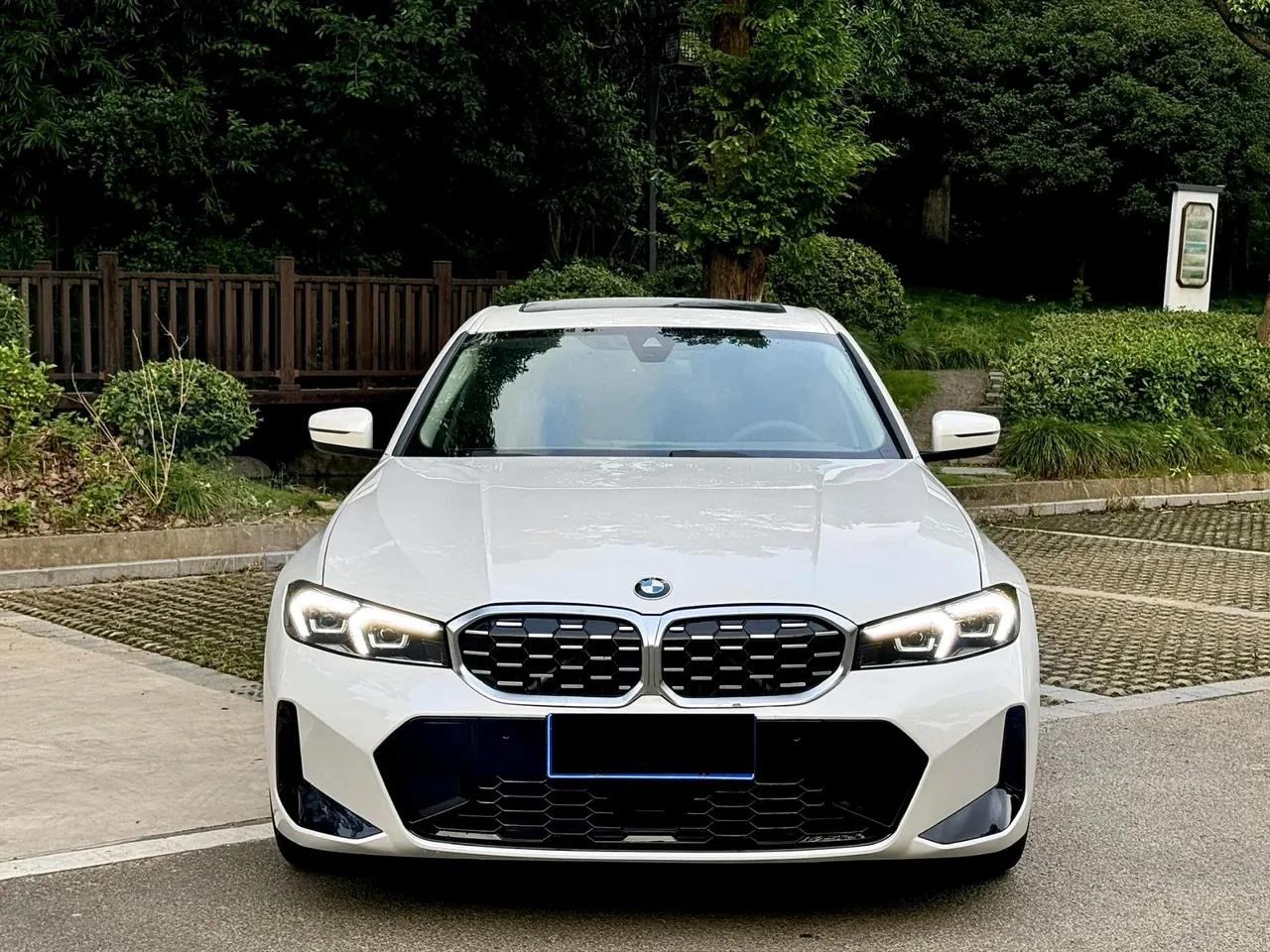 BMW 3 Series 2026 325Li 2.0T M Sports Suit Automatic Gear 2