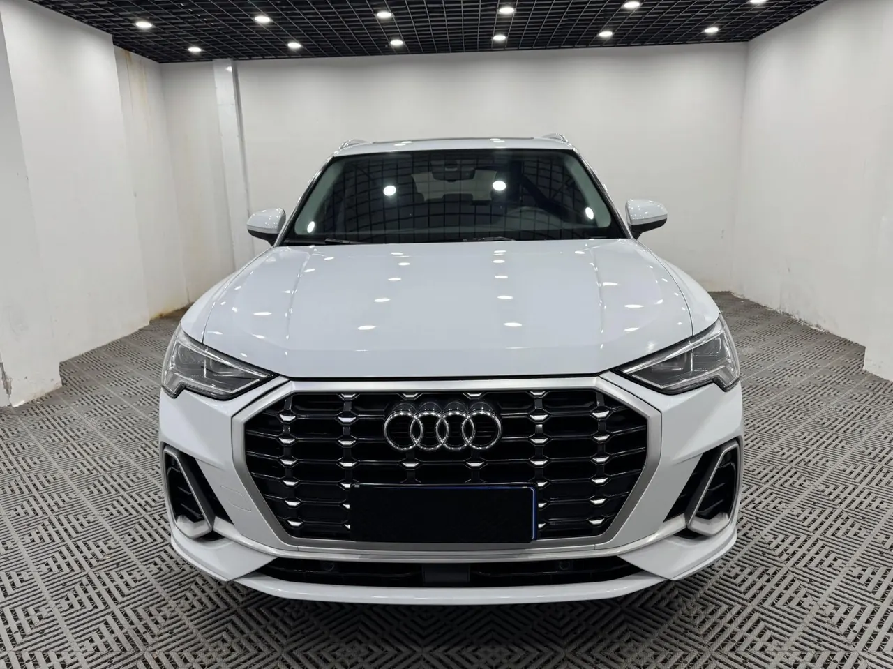 Audi 2022 Q3 1.4TFSI 35TFSI Fashion Dynamic Automatic 3