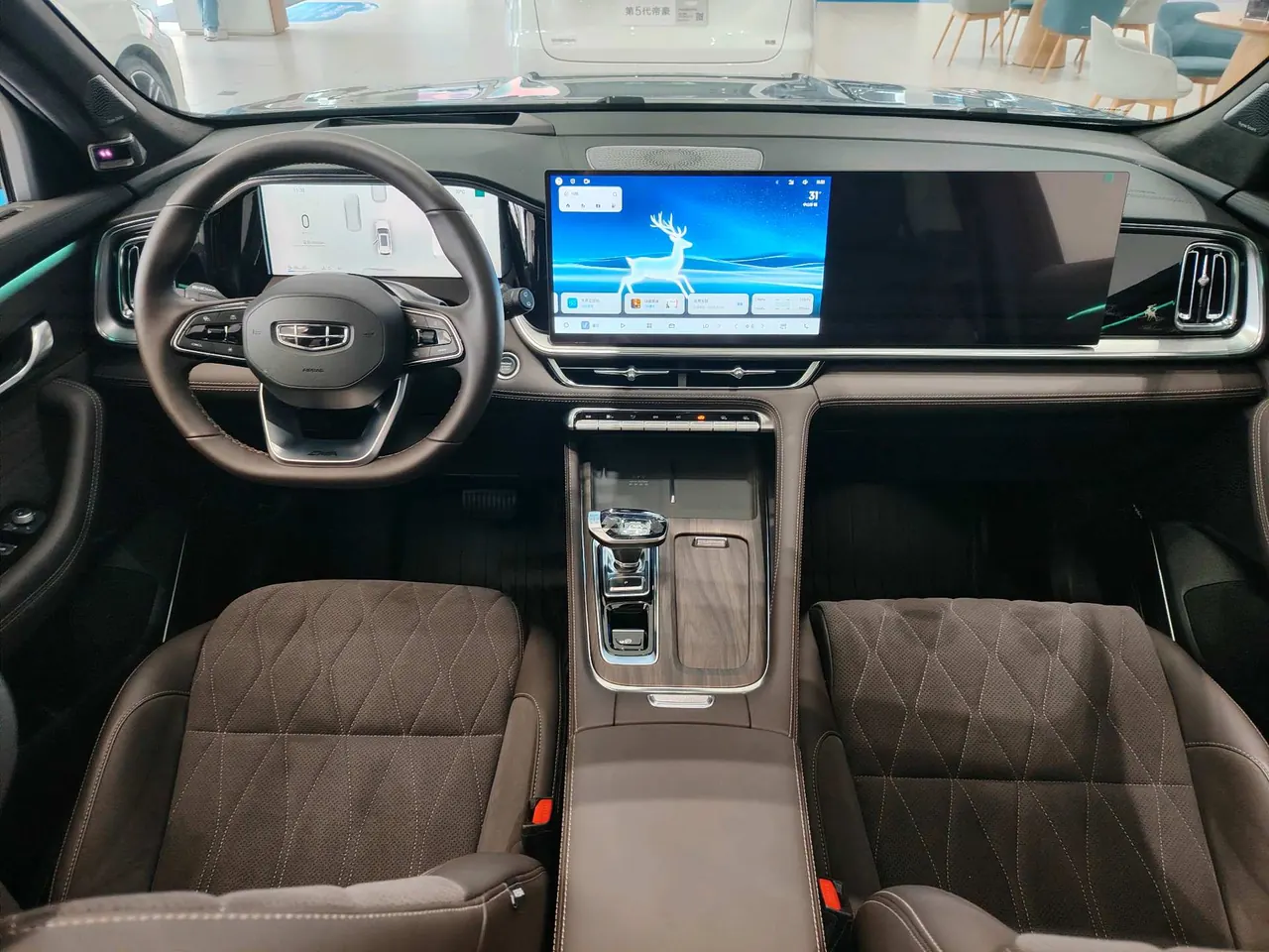 Geely 2026 XingyueL (Monjaro) 2.0TD Oriental Obsidian full moon version automatic gear 3