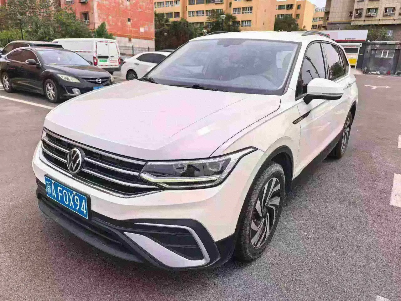 打开图片灯箱:Volkswagen 2022 Tiguan L 2.0TSI 330TSI Two-Drive Smart Edition Automatic Gear