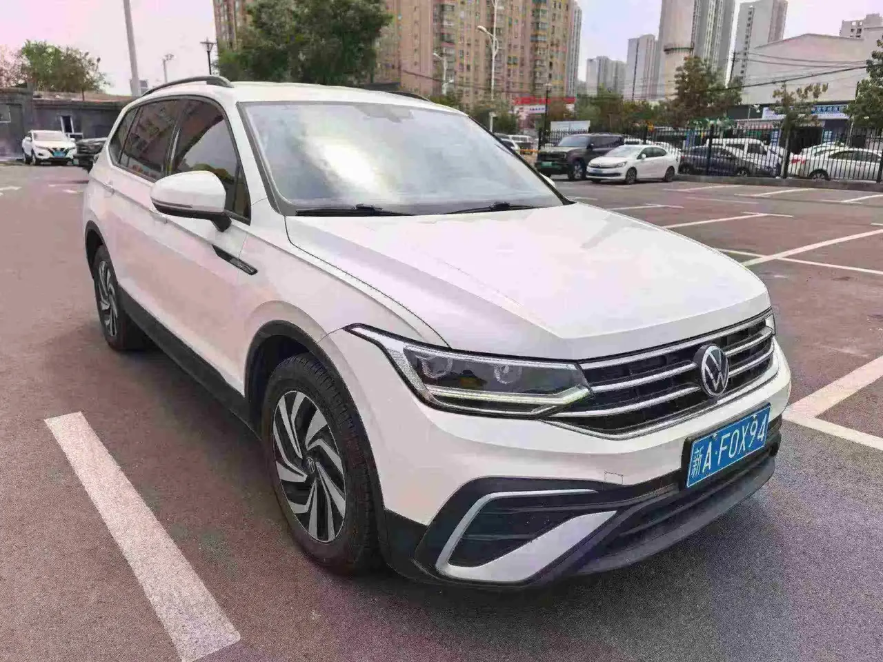 Volkswagen 2022 Tiguan L 2.0TSI 330TSI Two-Drive Smart Edition Automatic Gear 3