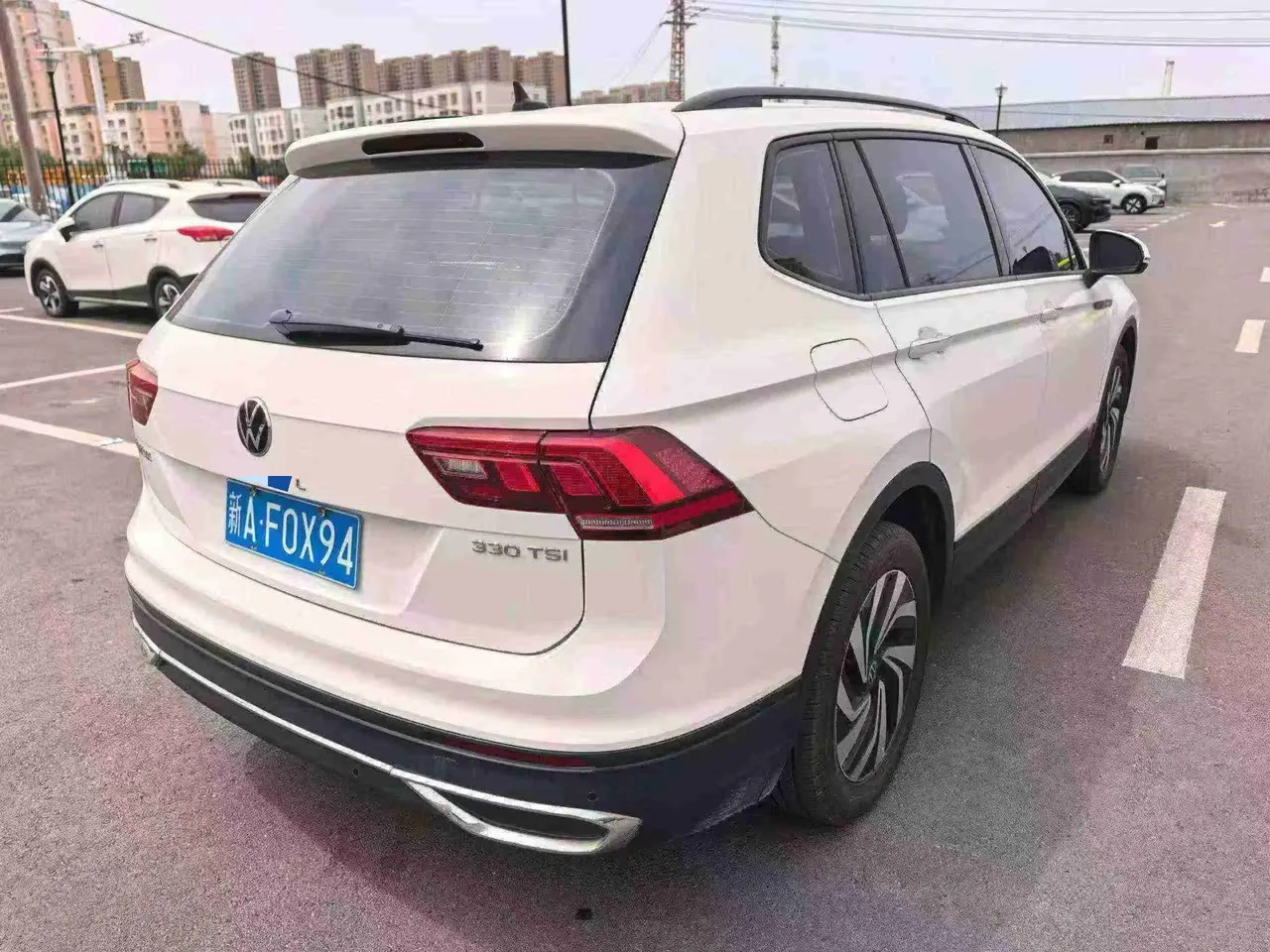 Volkswagen 2022 Tiguan L 2.0TSI 330TSI Two-Drive Smart Edition Automatic Gear 7