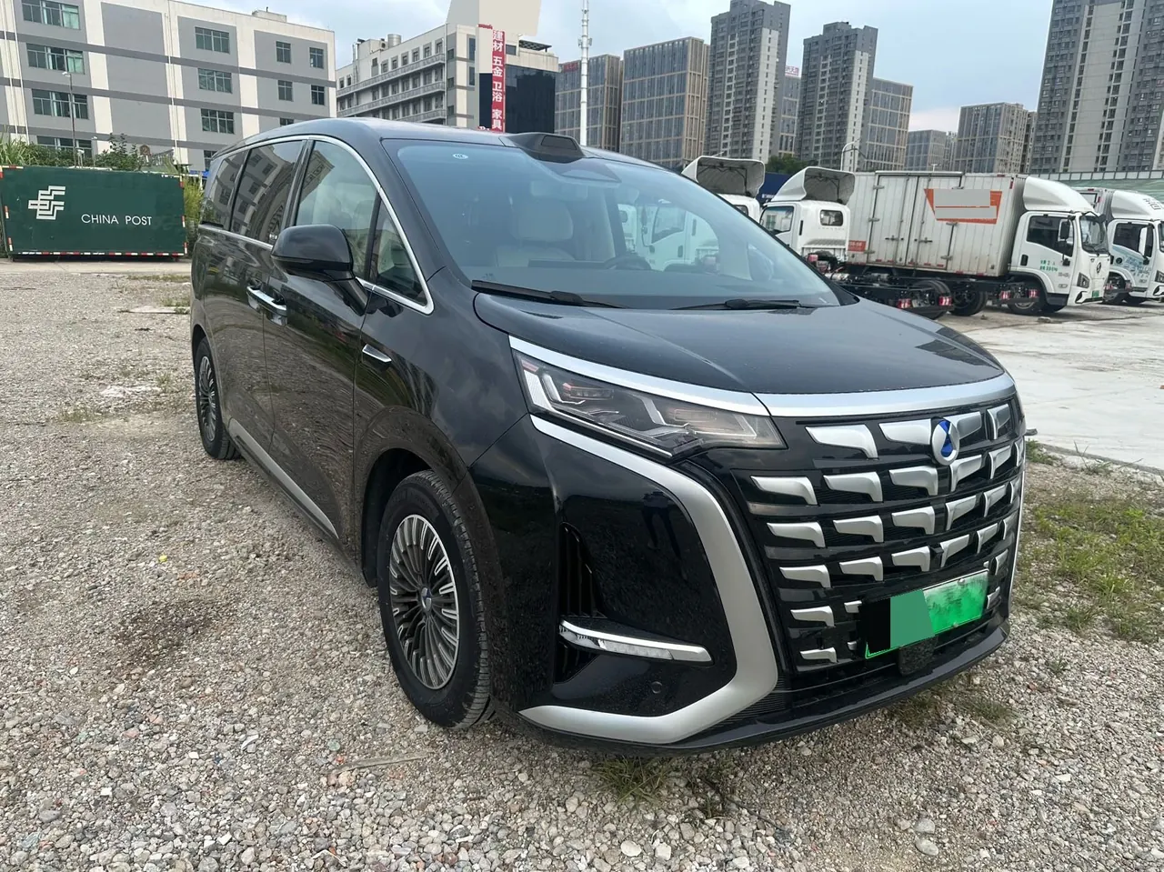 Denza 2026 Denza D9 DM-i 1.5T stepless four-wheel drive flash charging flagship automatic gear 2