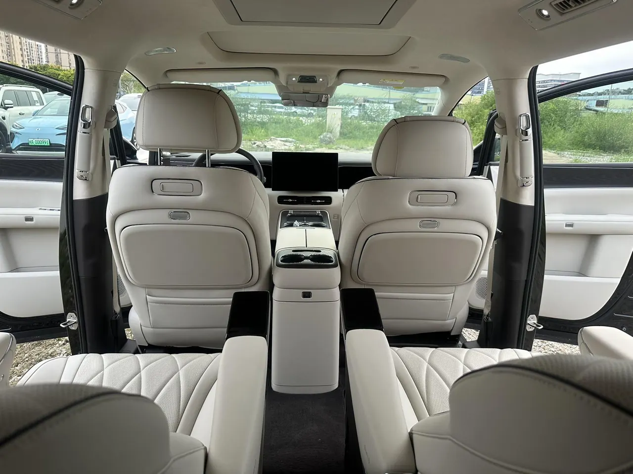 Denza 2026 Denza D9 DM-i 1.5T stepless four-wheel drive flash charging flagship automatic gear 7