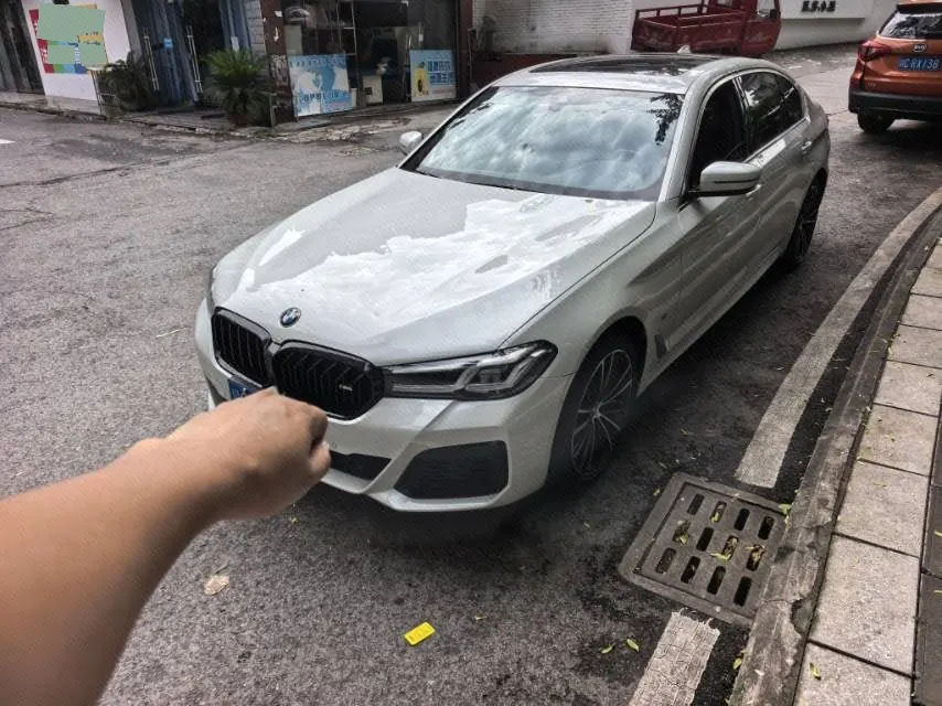 打开图片灯箱:BMW 5 Series 2022 530Li 2.0T Leading M Sports Suit (Modified) Automatic Gear