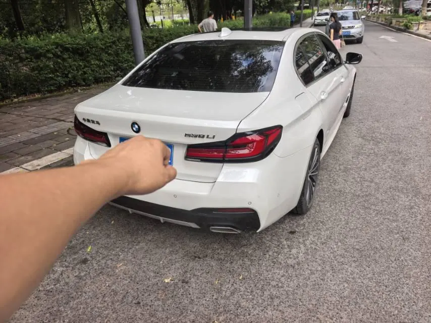 BMW 5 Series 2022 530Li 2.0T Leading M Sports Suit (Modified) Automatic Gear 2