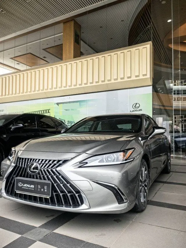 Open image lightbox: Lexus ES (Imported) 2022 ES300h 2.5 Stepless Excellence Edition Automatic Gear