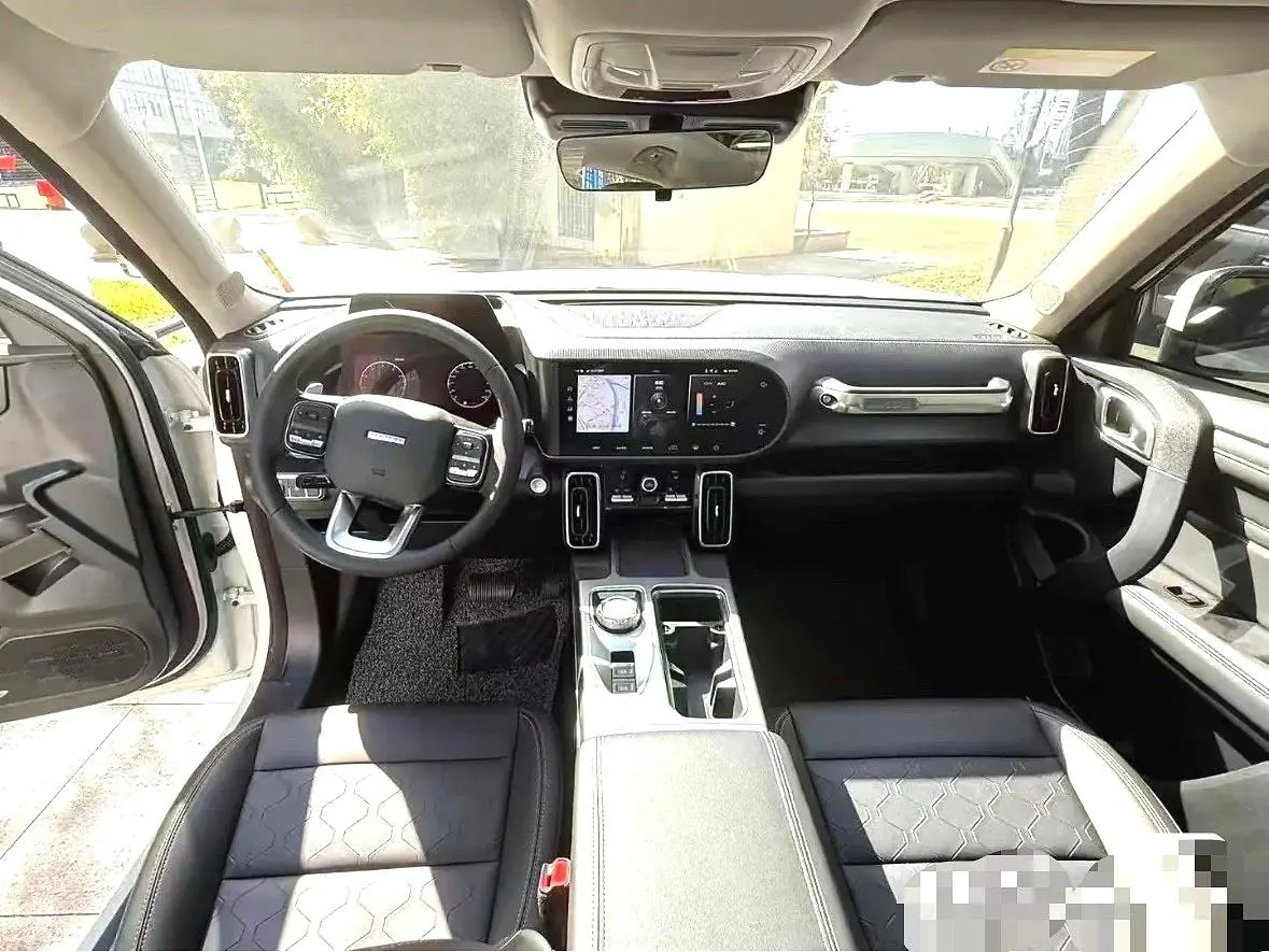 Haval 2022 big dog 2.0T two-wheel drive Chinese hound version automatic gear 4
