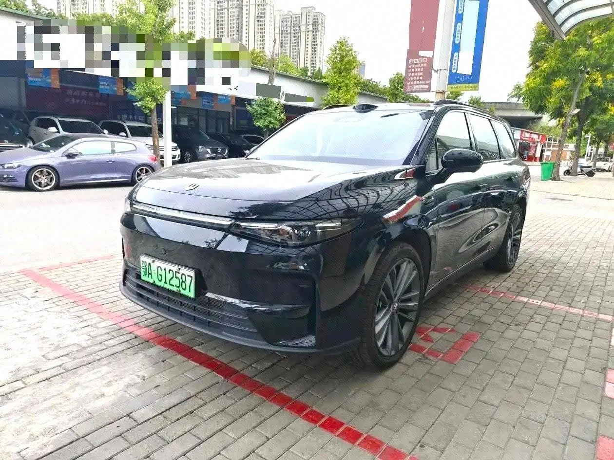 Leapmotor 2026 C 16 280 Laser Radar Zhizun Edition 6-seat Automatic Gear - View 1