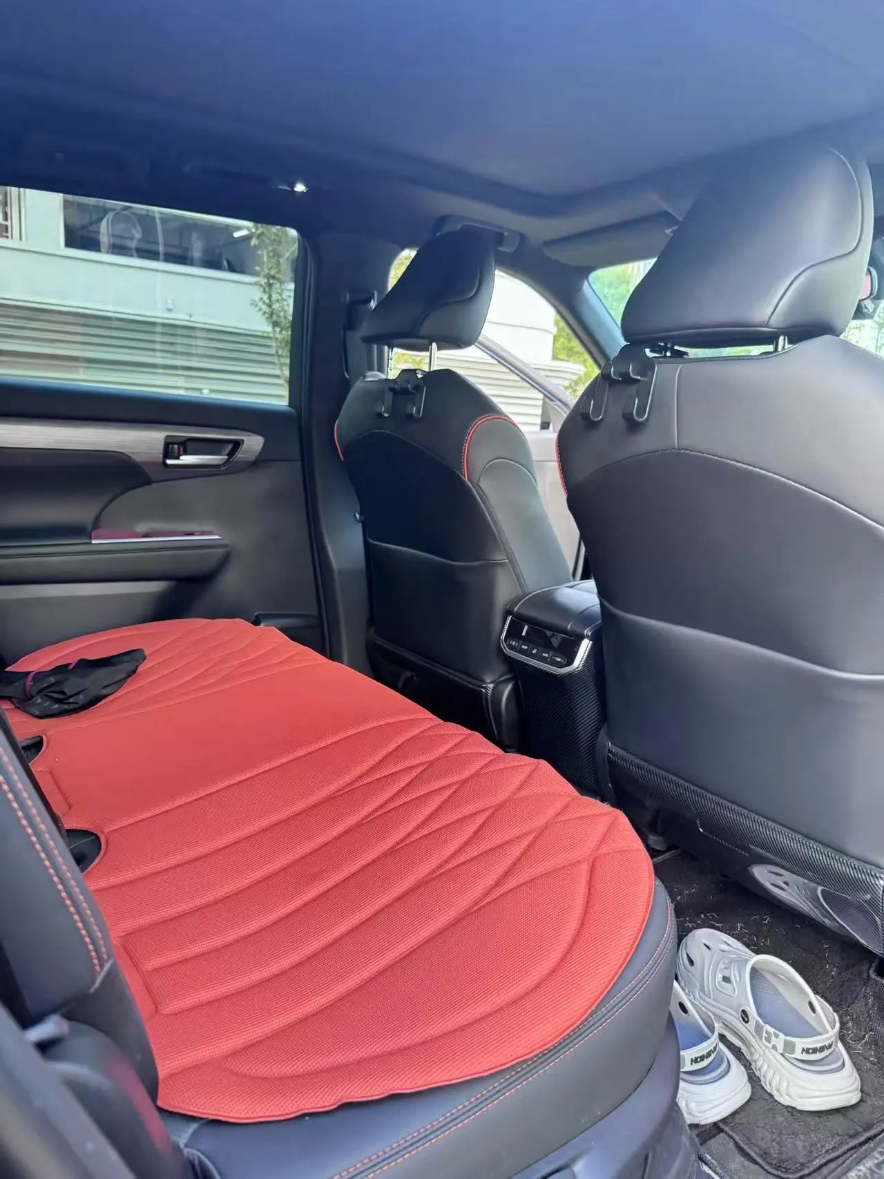 Toyota 2024 Crown Land Release HEV 2.5 Stepless Four-wheel Drive Deluxe Edition Automatic Gear 10