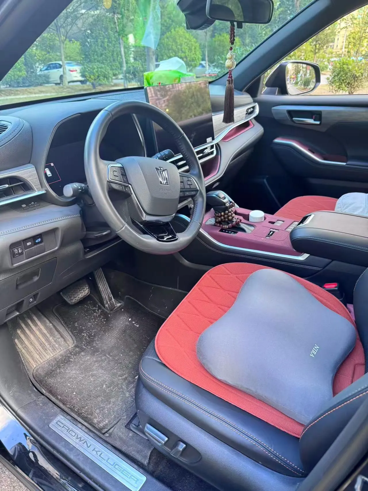 Toyota 2024 Crown Land Release HEV 2.5 Stepless Four-wheel Drive Deluxe Edition Automatic Gear 9