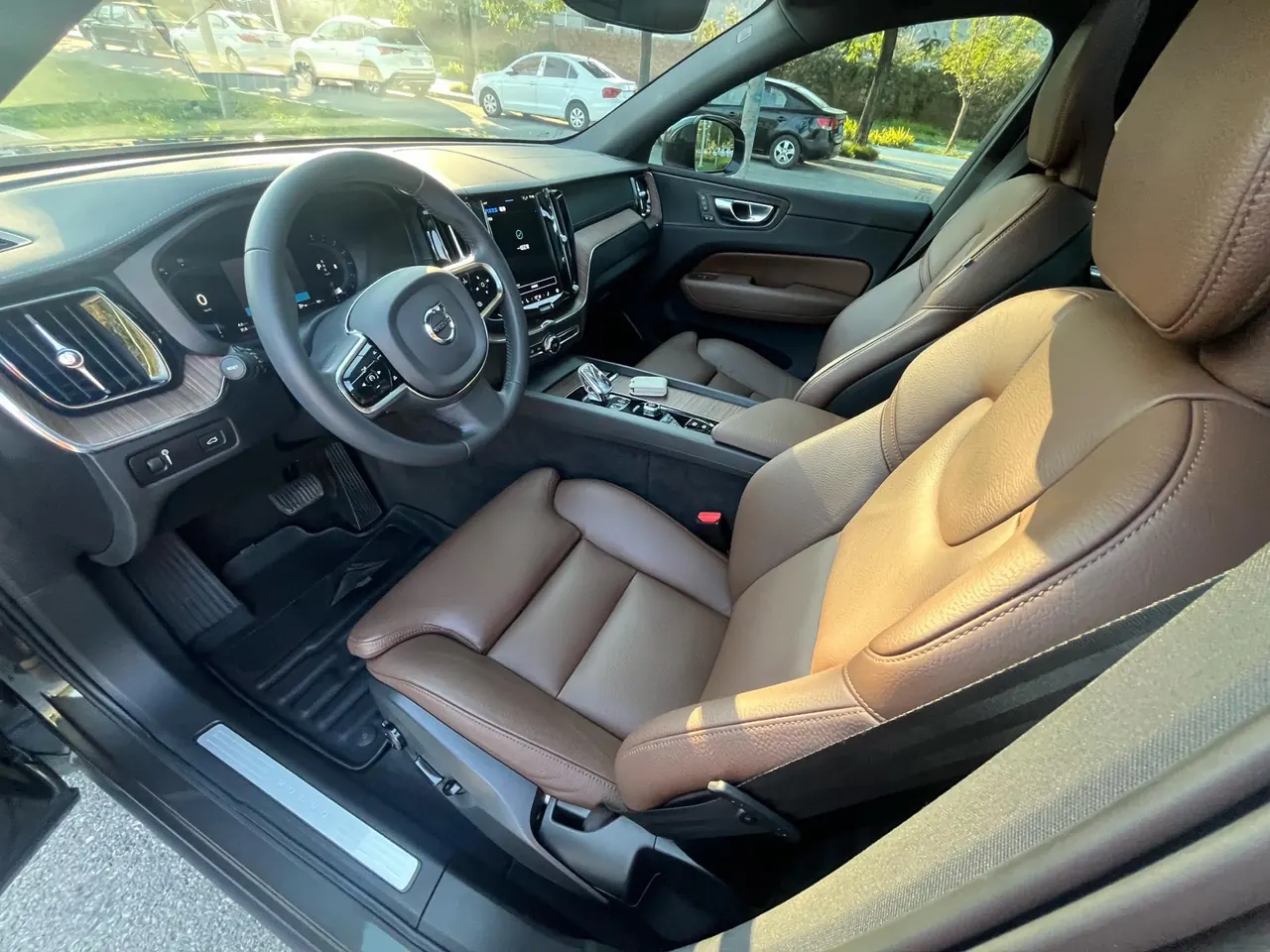 Volvo 2022 XC60 48V 2.0T B5 4-wheel drive Zhiyuan Deluxe Edition Automatic Gear 10