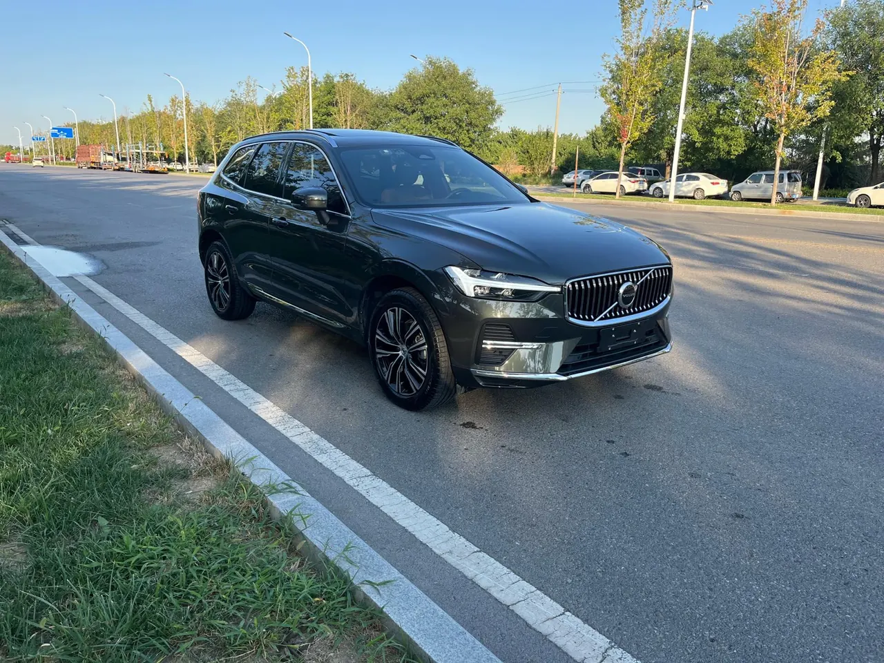 Volvo 2022 XC60 48V 2.0T B5 4-wheel drive Zhiyuan Deluxe Edition Automatic Gear 3
