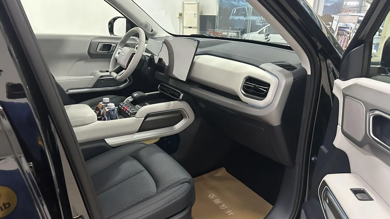FangChengBao 2026 titanium 3 620KM rear drive flash charge version automatic gear 6