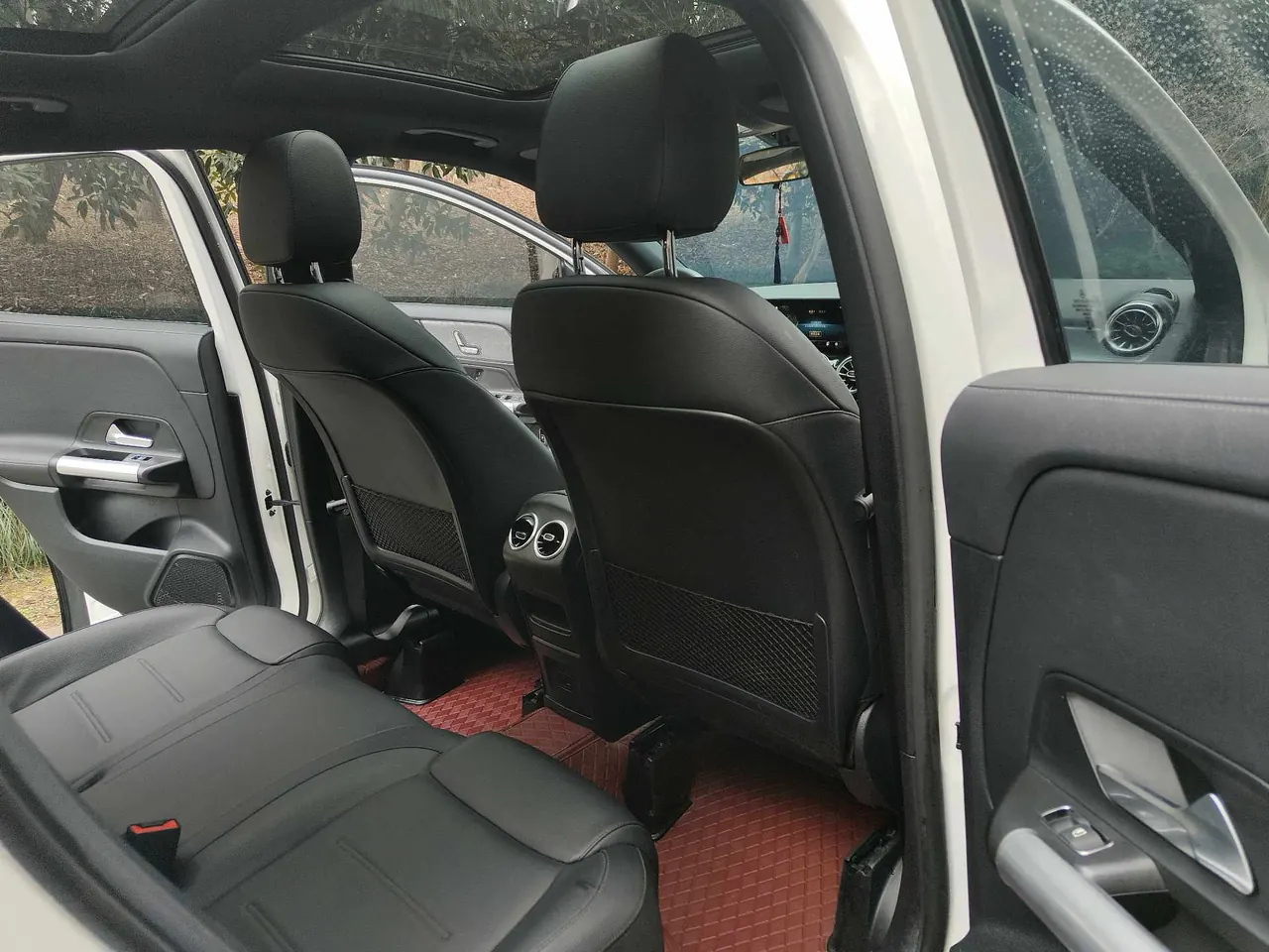 Mercedes Benz 2020 GLA 200 1.3T automatic gear 10