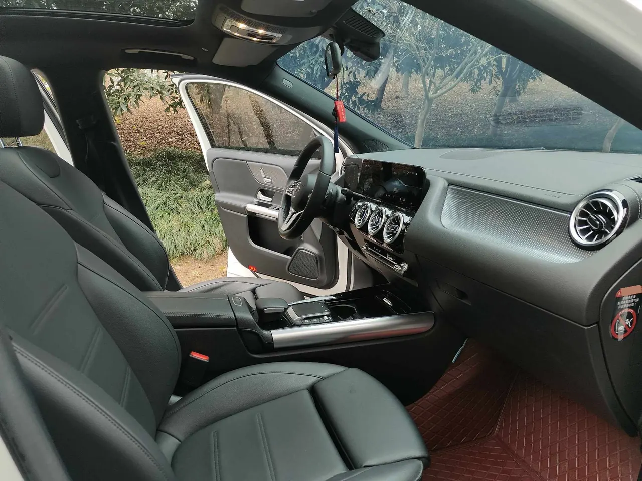Mercedes Benz 2020 GLA 200 1.3T automatic gear 9