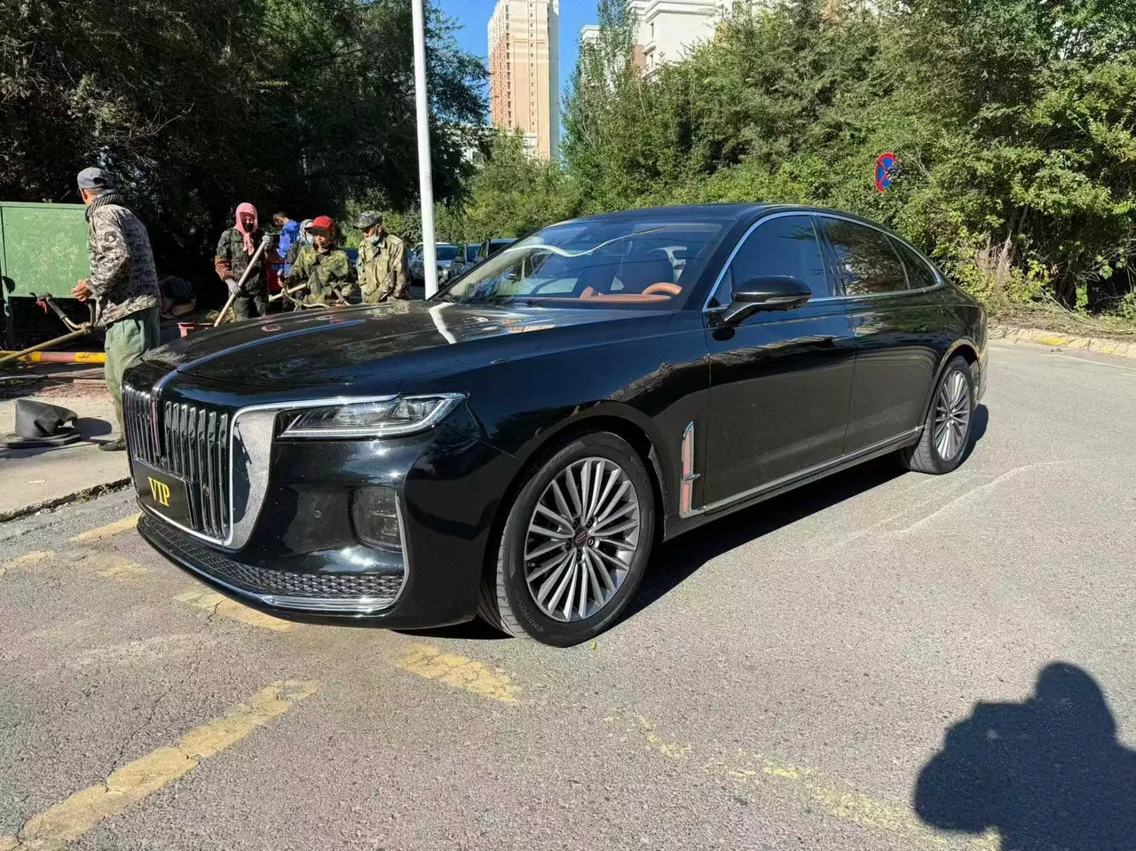 HongQi 2020 H9 48V 2.0T Zhilian Flag Edition Automatic Gear - View 1