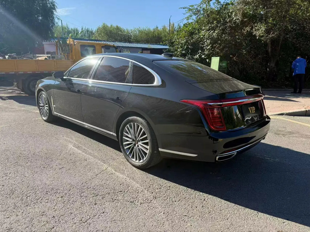 HongQi 2020 H9 48V 2.0T Zhilian Flag Edition Automatic Gear 4