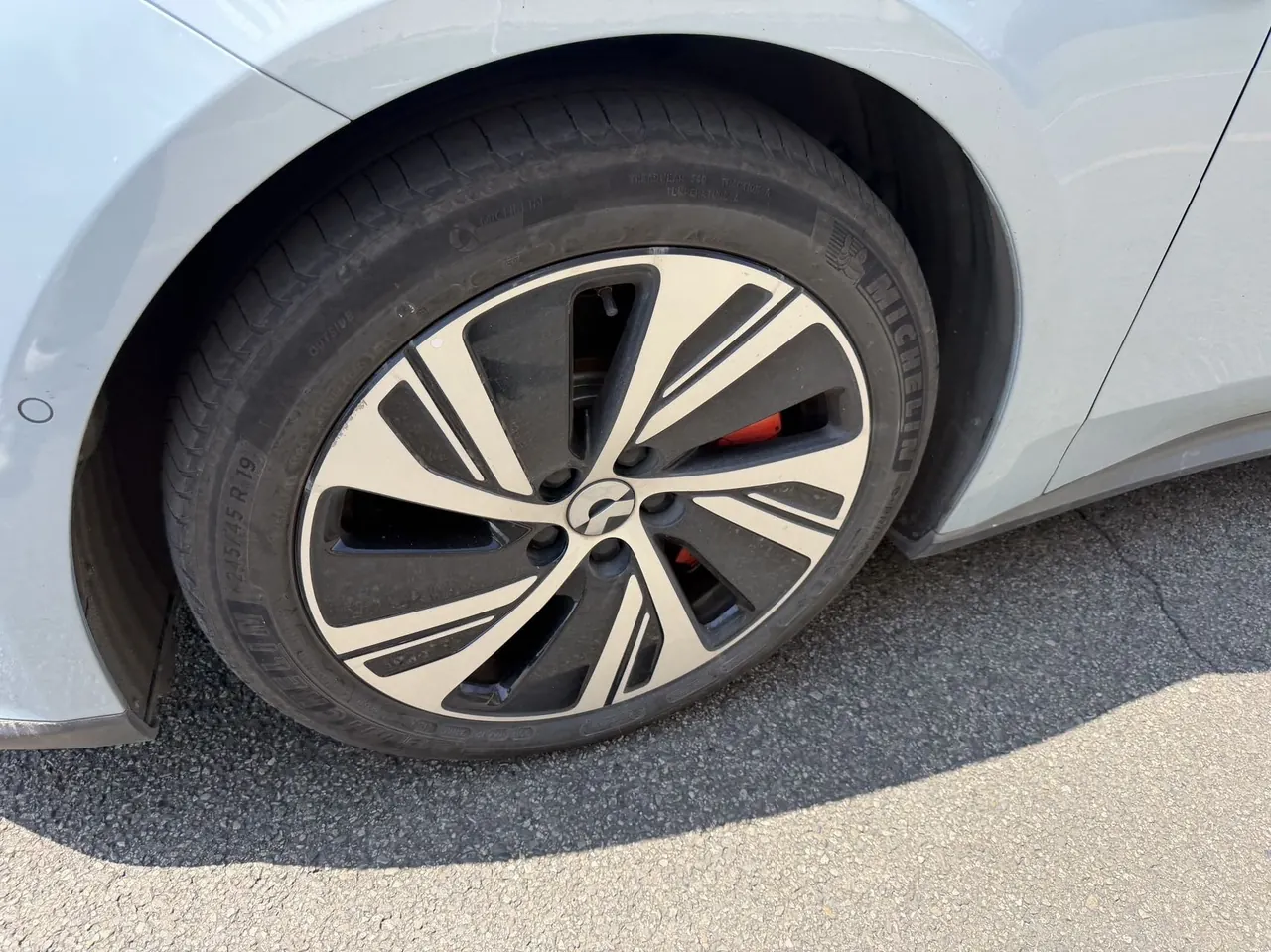 NIO 2022 ET5 75kWh automatic gear 4