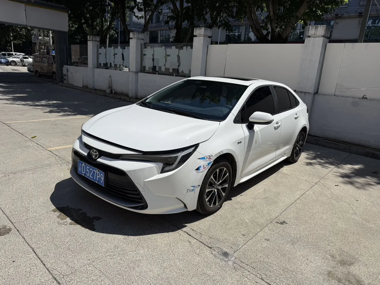 打开图片灯箱:Toyota 2024 Lei Ling Shuangqing 1.8 Stepless Intelligent Electric Hybrid Deluxe Edition Automatic Gear