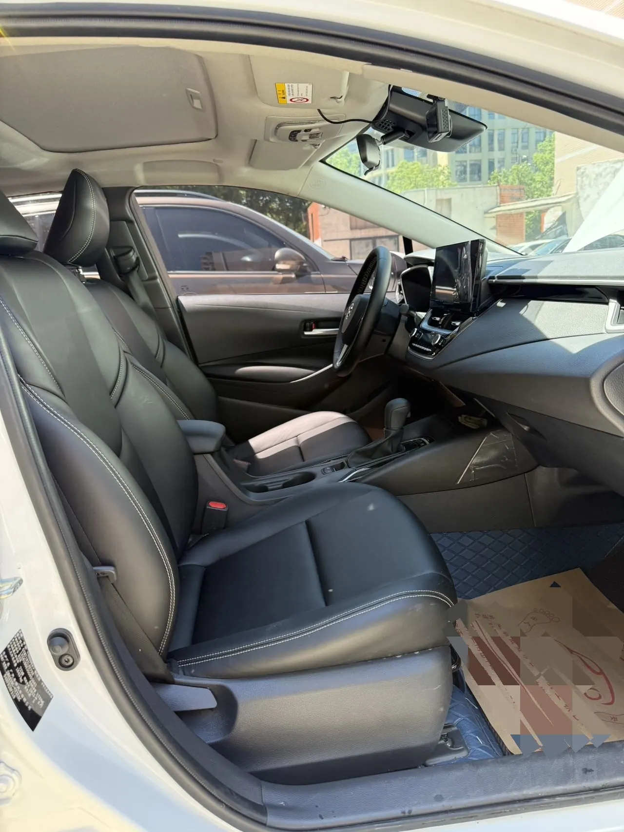 Toyota 2024 Lei Ling Shuangqing 1.8 Stepless Intelligent Electric Hybrid Deluxe Edition Automatic Gear 7