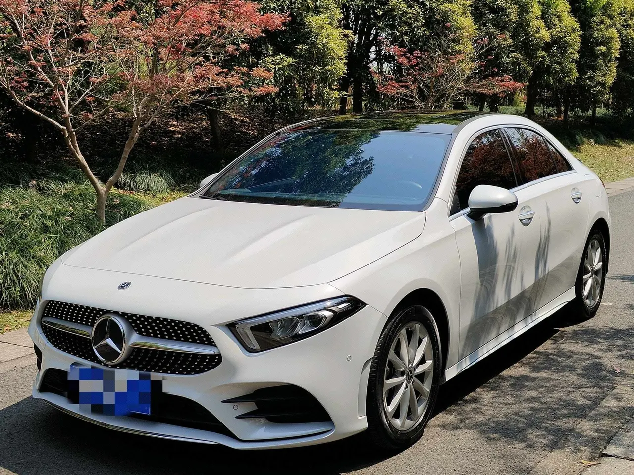 打开图片灯箱:Mercedes Benz Class A 2020 A 200 L 1.3T Fashion (Modified) Automatic Gear