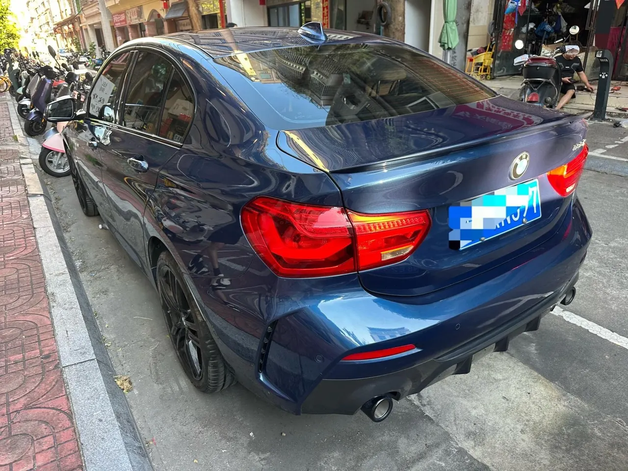 BMW 1 Series 2022 125i 2.0T M Sports Obsidian Night Edition Automatic Gear 2