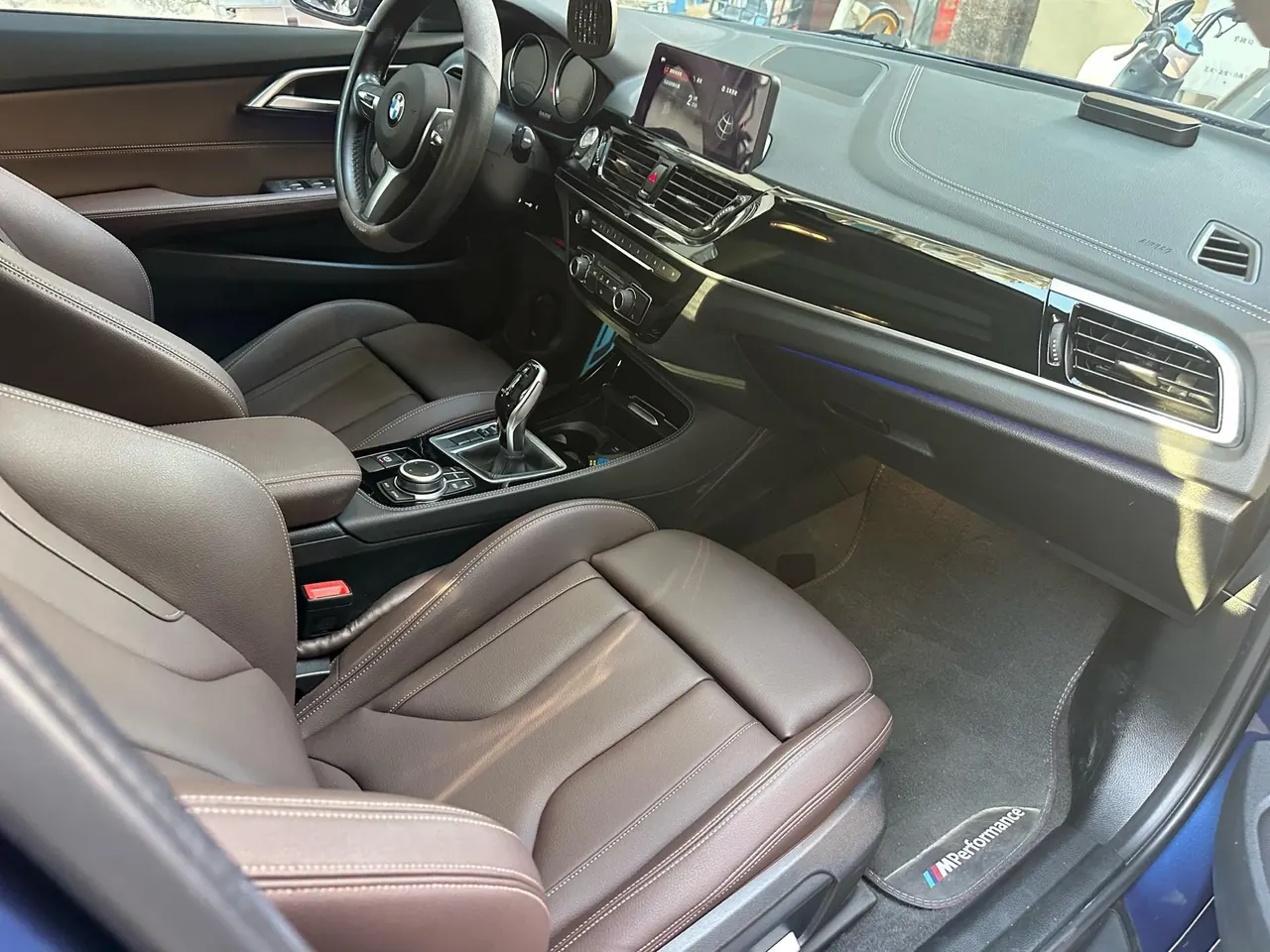 BMW 1 Series 2022 125i 2.0T M Sports Obsidian Night Edition Automatic Gear 4