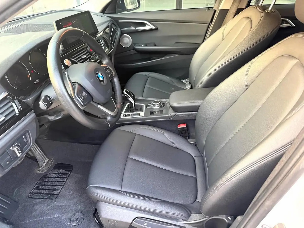 BMW 1 Series 2022 120i 1.5T M Sports Edition Automatic Gear 4