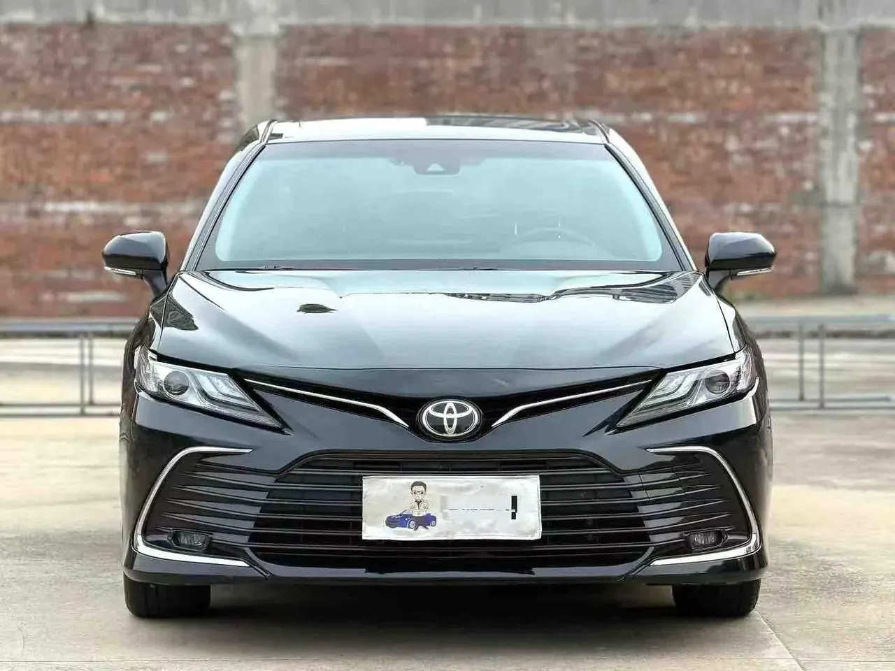 Toyota 2023 Camry 2.0GVP Stepless Leading Edition Automatic Gear 2