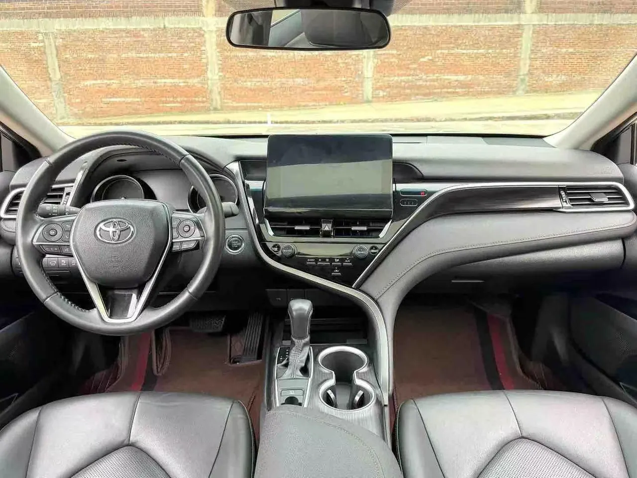 Toyota 2023 Camry 2.0GVP Stepless Leading Edition Automatic Gear 5