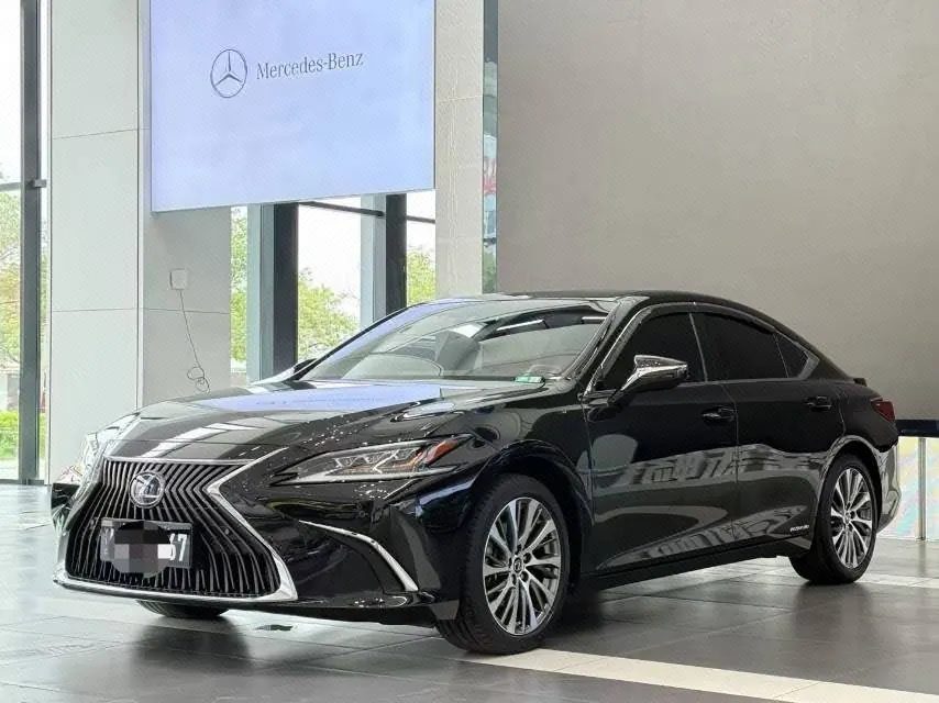 Open image lightbox: Lexus ES (Imported) 2020 ES300h 2.5 Stepless Excellence Edition Automatic Gear