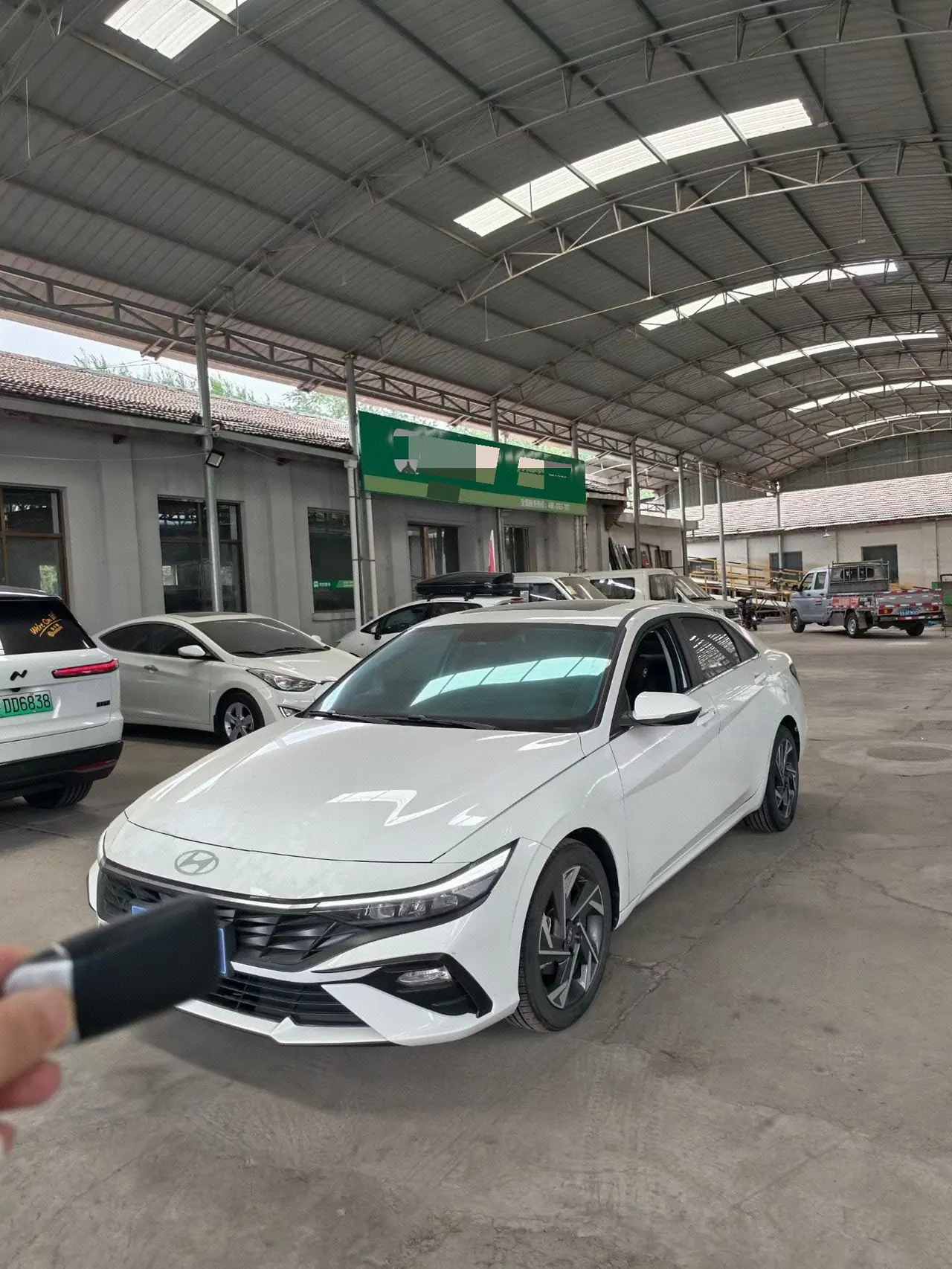 Open image lightbox: Hyundai 2023 Elantra-sedan 1.5 stepless GLX elite automatic gear