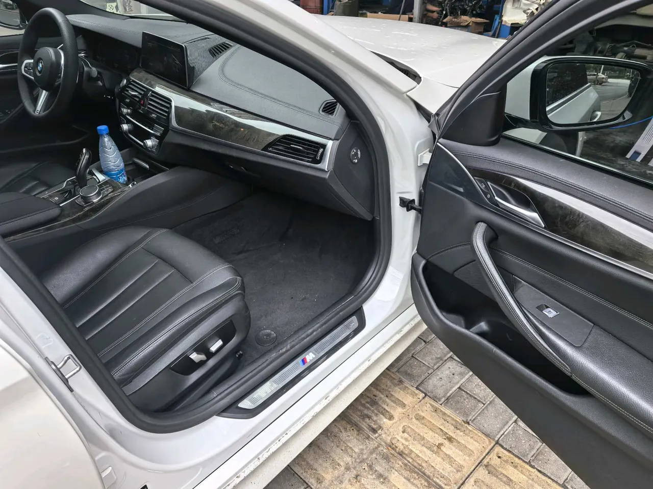 BMW 5 Series 2020 530Li 2.0T Leading M Sports Suit Automatic Gear 8