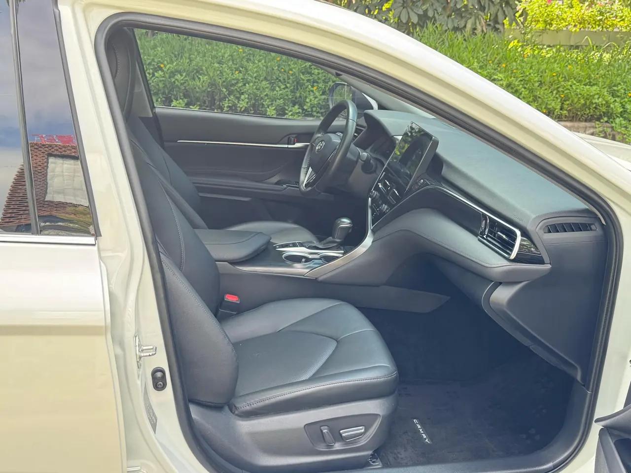 Toyota 2023 Camry 2.5G Deluxe Edition Automatic Gear 8