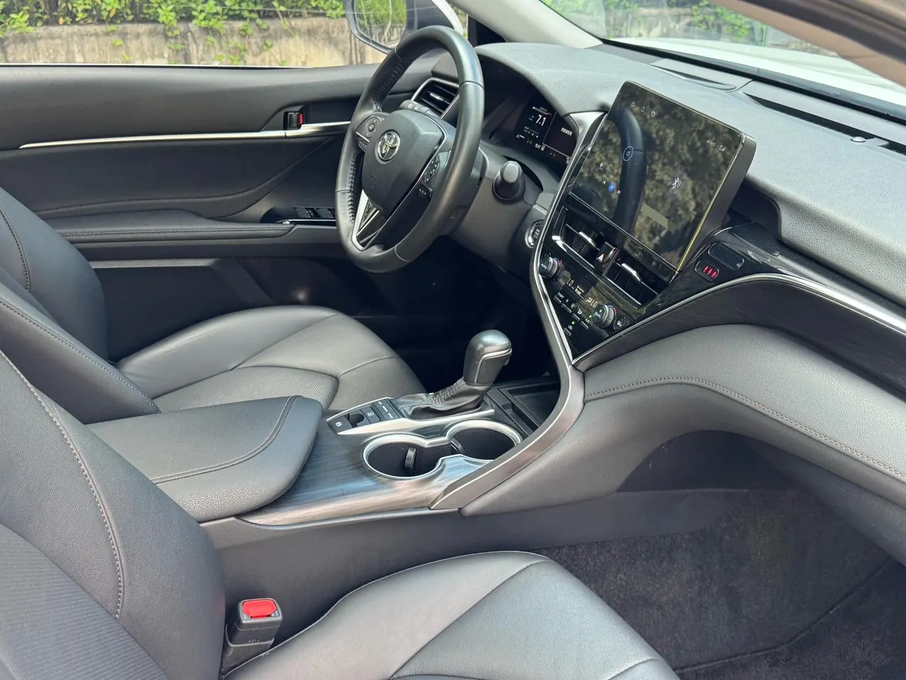 Toyota 2023 Camry 2.5G Deluxe Edition Automatic Gear 9