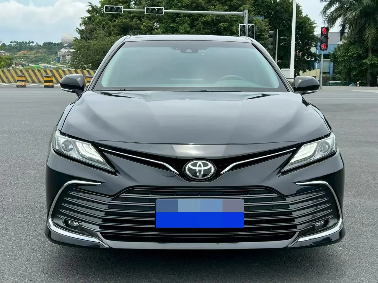 Toyota 2021 Camry 2.5G Deluxe Edition Automatic Gear 2