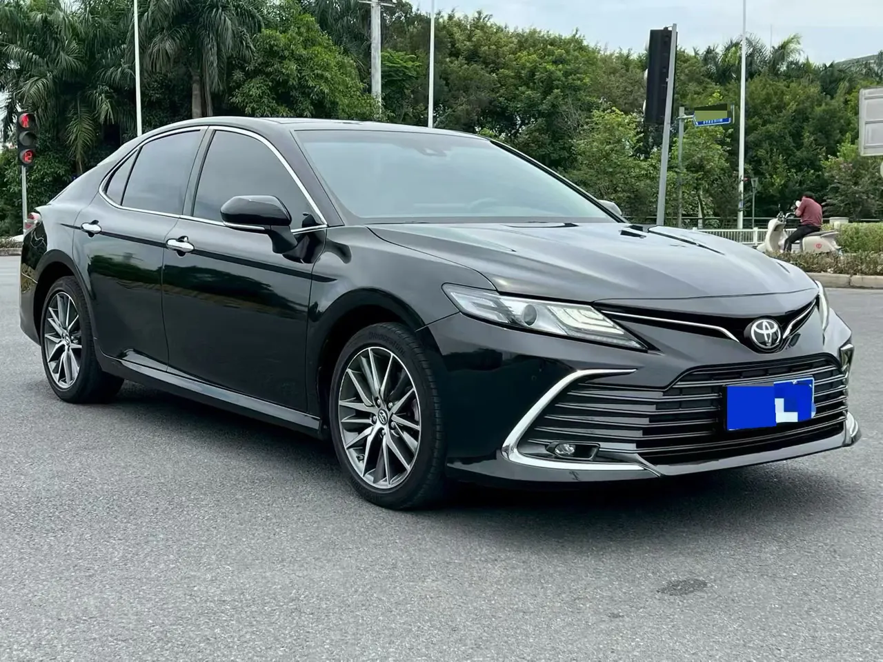 Toyota 2021 Camry 2.5G Deluxe Edition Automatic Gear 3