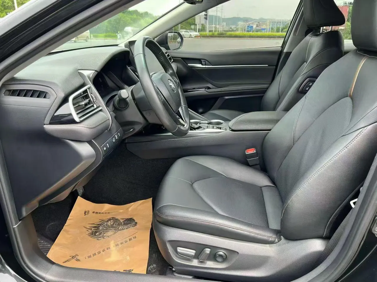 Toyota 2021 Camry 2.5G Deluxe Edition Automatic Gear 4
