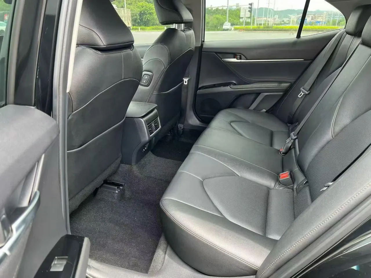 Toyota 2021 Camry 2.5G Deluxe Edition Automatic Gear 5