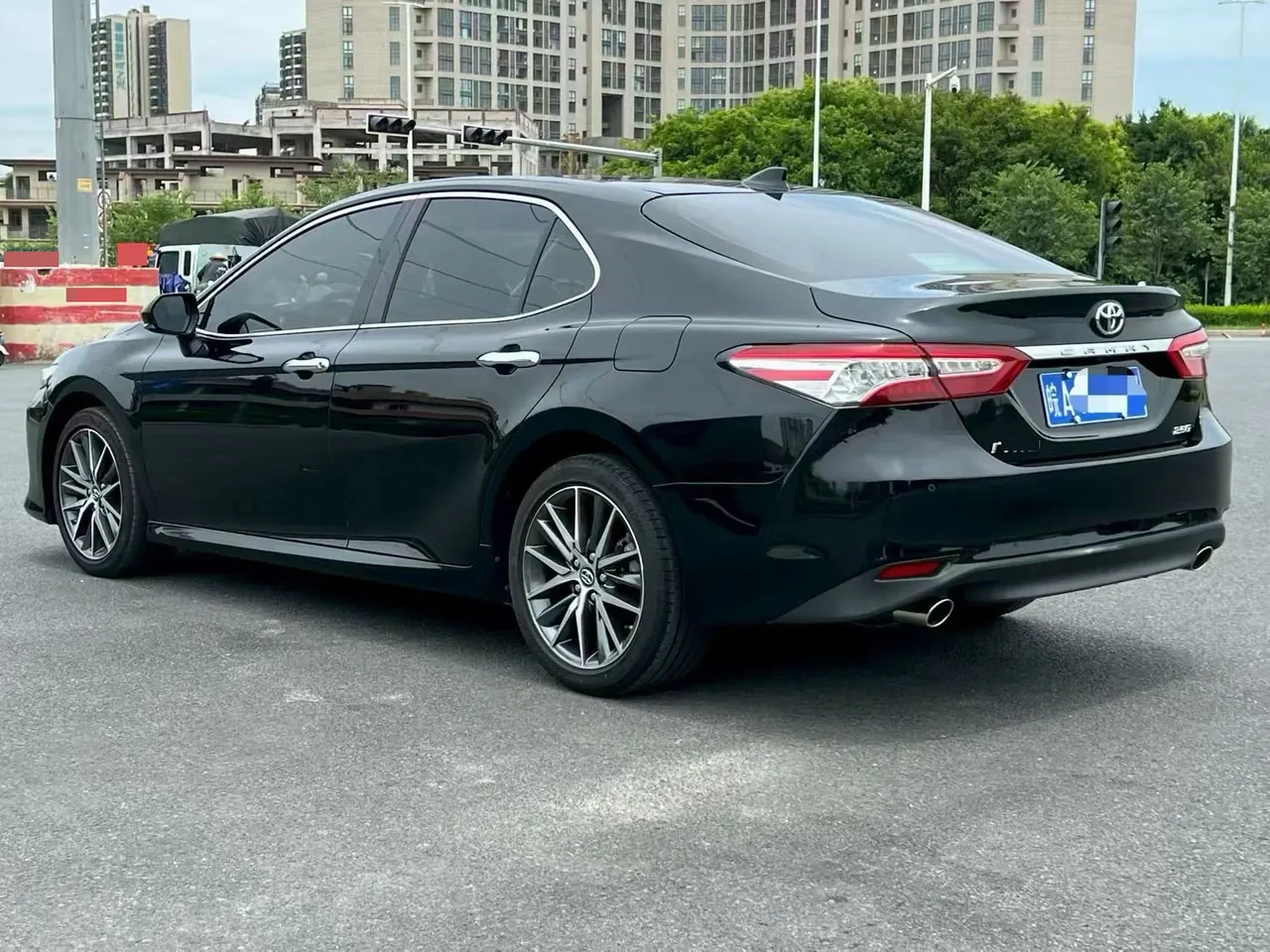 Toyota 2021 Camry 2.5G Deluxe Edition Automatic Gear 9