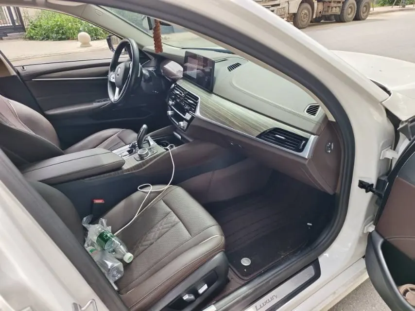 BMW 5 Series 2022 530Li 2.0T Leading Luxury Suit (Change 2) Automatic Gear 7
