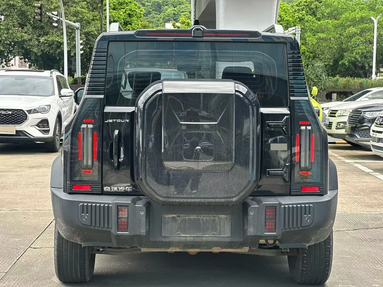 Jetour 2023 Travelers 1.5T Two-Drive Discovery PRO Automatic Gear 6