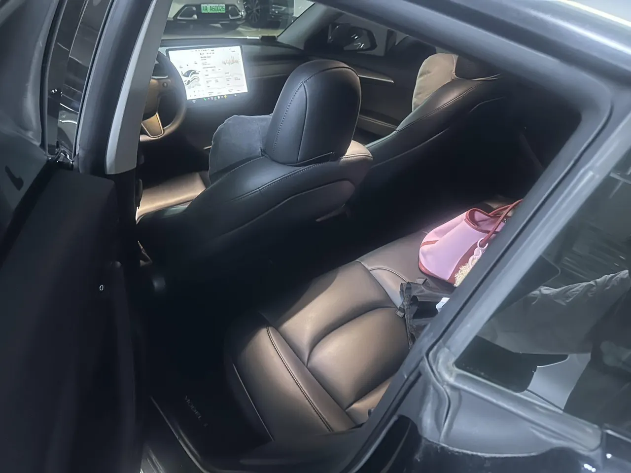 Tesla 2022 Model 3 rear-wheel drive version of automatic transmission 5