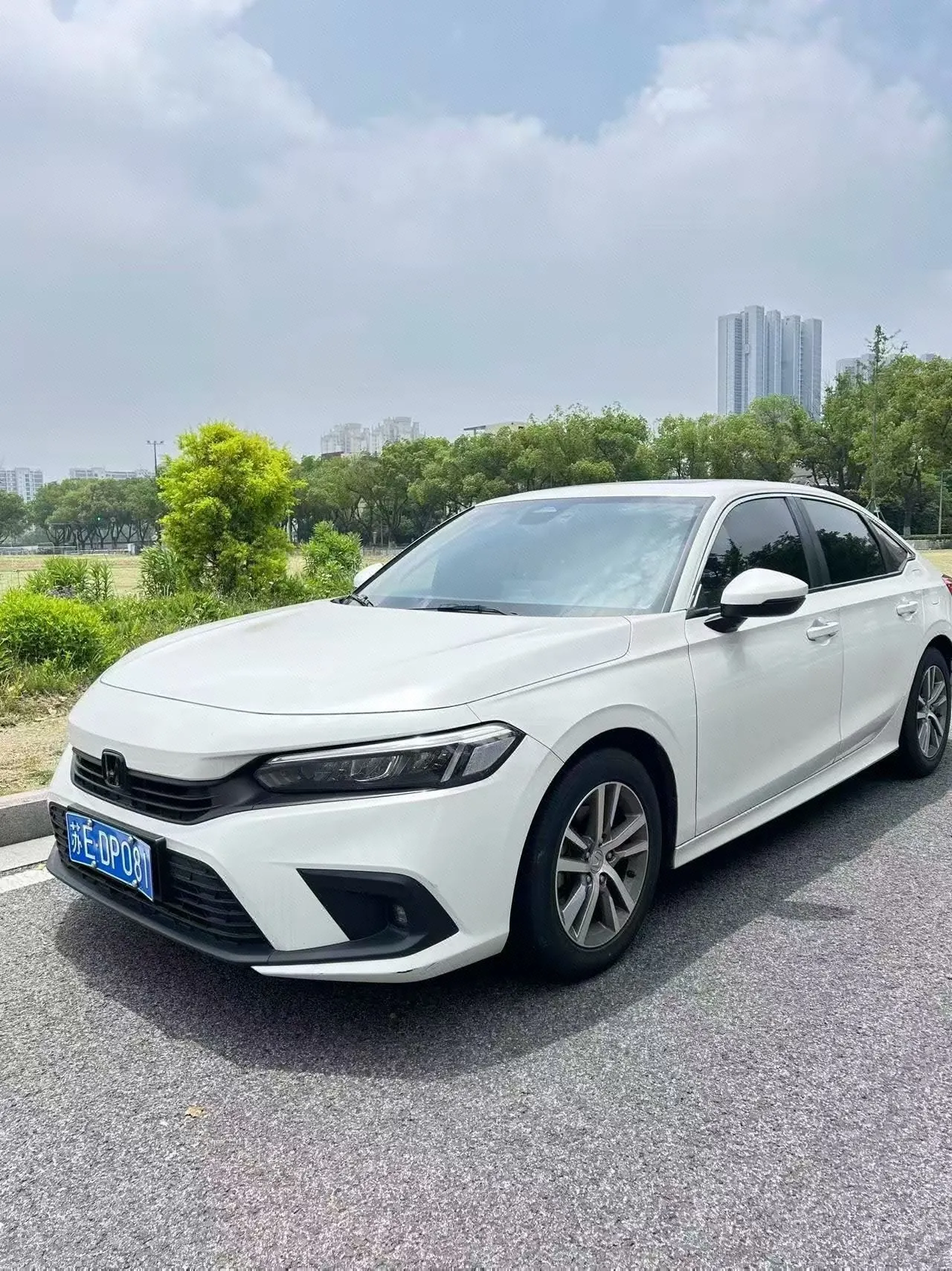 打开图片灯箱:Honda 2022 Civic 1.5T Stepless 240TURBO Combustion Edition Automatic Gear