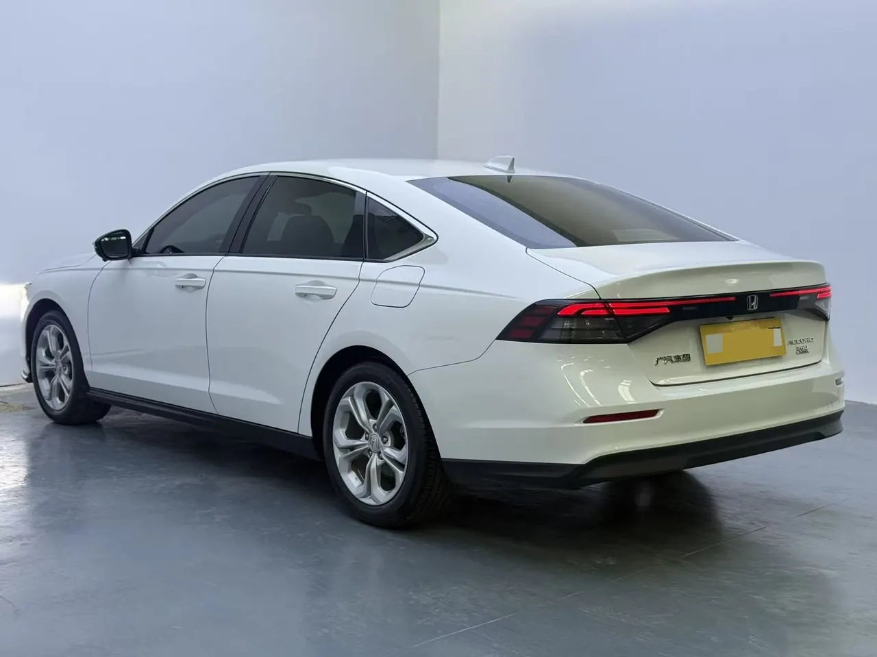 Honda 2023 11th Generation Accord 1.5T Stepless 260TURBO Smart Edition Automatic Gear 10