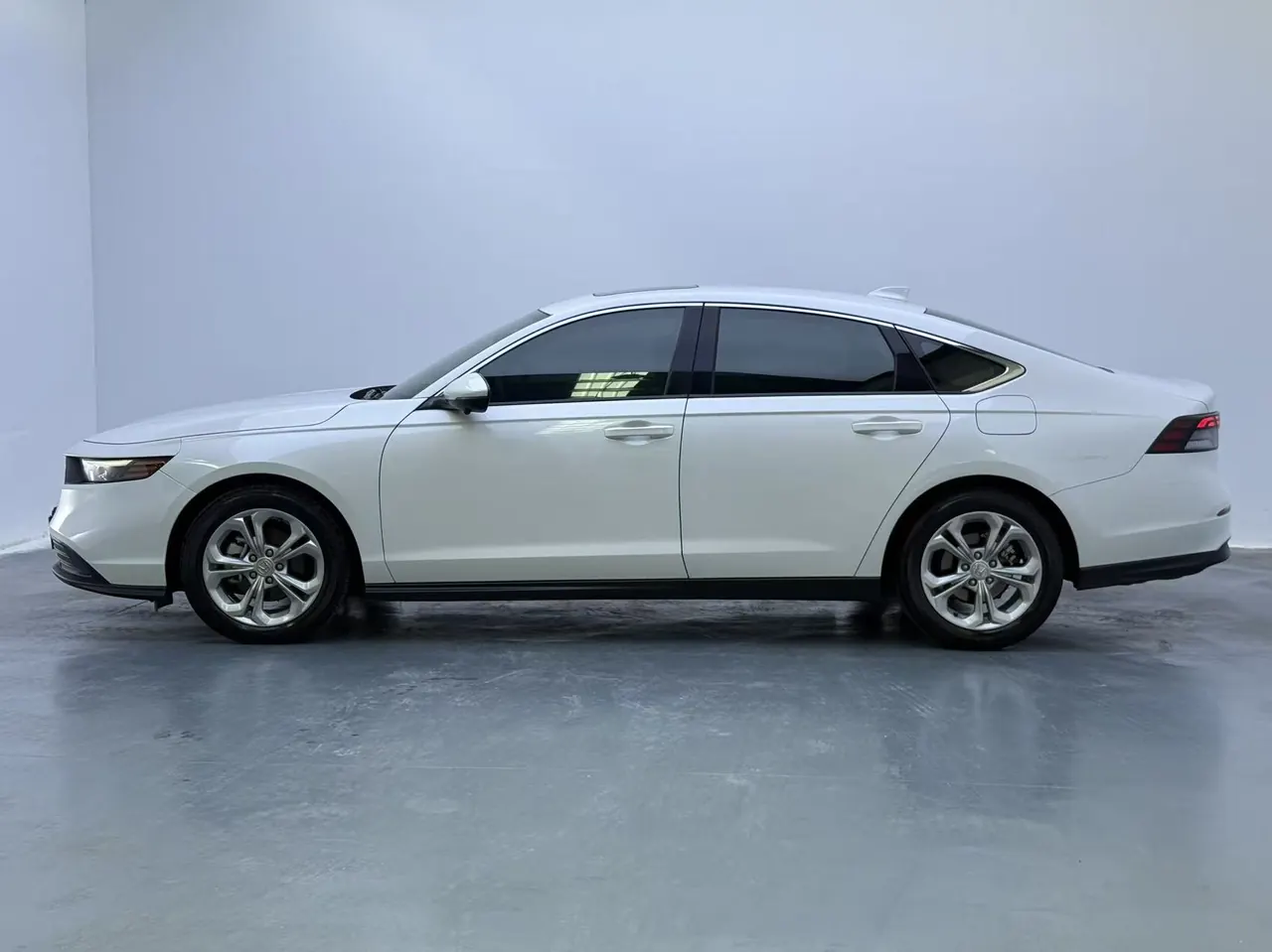 Honda 2023 11th Generation Accord 1.5T Stepless 260TURBO Smart Edition Automatic Gear 3