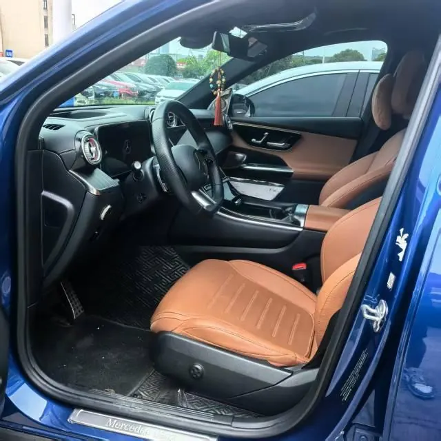 Mercedes Benz 2023 GLC 300 L 4MATIC 48V 2.0T Luxury 7-seat Automatic Gear 2