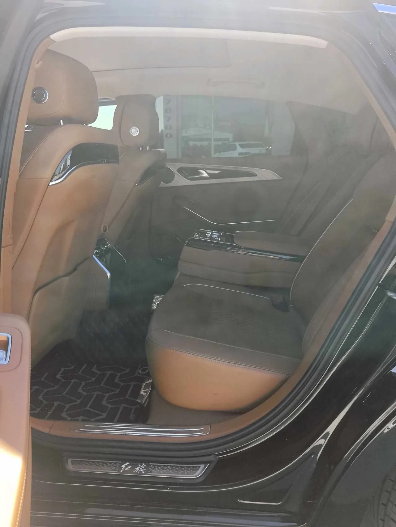 HongQi 2020 H9 48V 2.0T Zhilian Flag Edition Automatic Gear 5